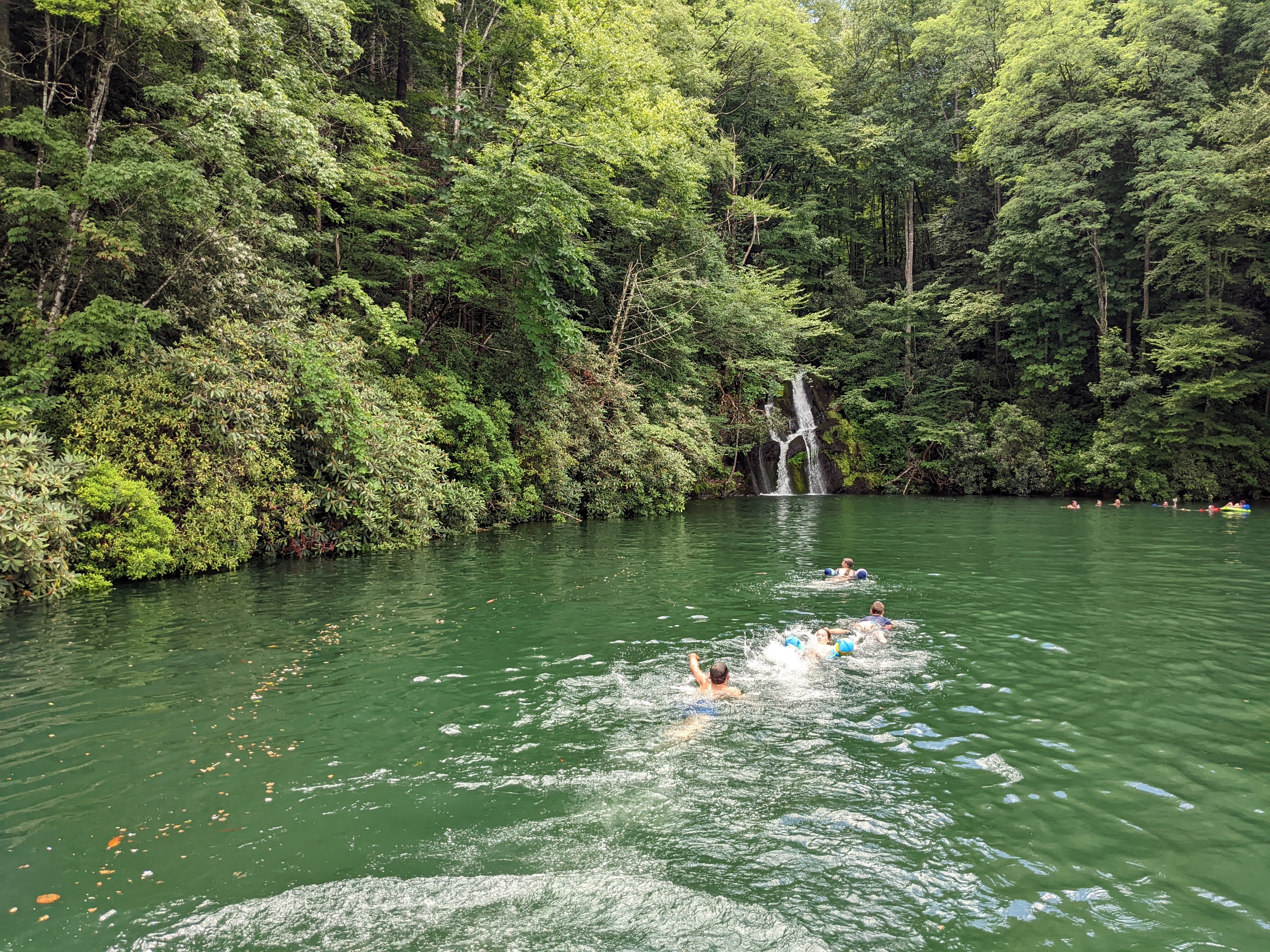 Scuba Diving and Falls Tour on Lake Jocassee